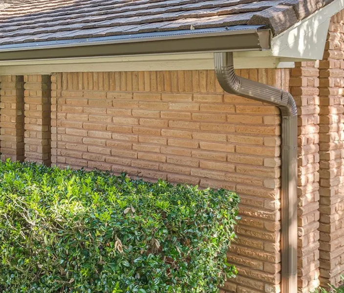 MRE Seamless Gutters